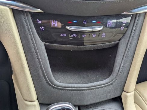 Used 2019 Cadillac XT5 Premium Luxury image 22