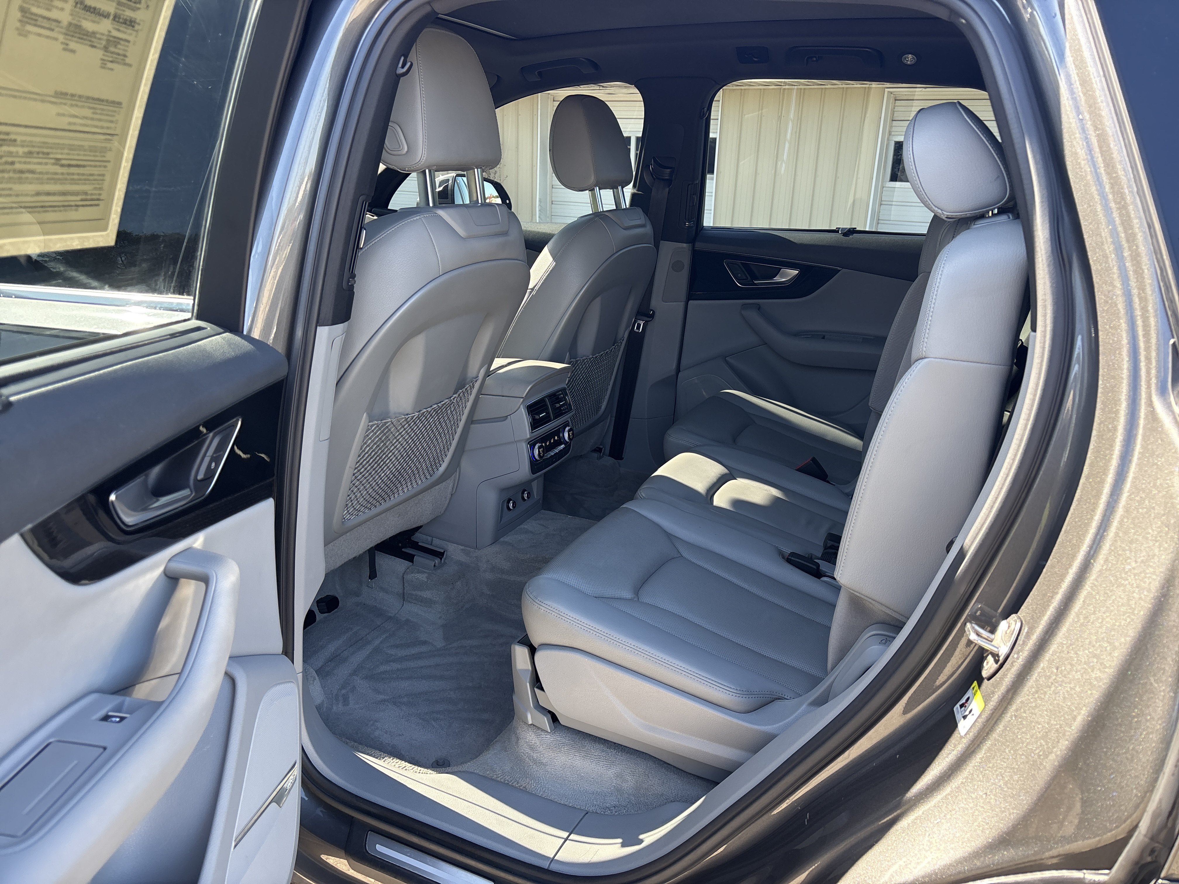 Used 2019 Audi Q7 3.0T Premium Plus w/ Premium Plus Package AWD/4WD image 18