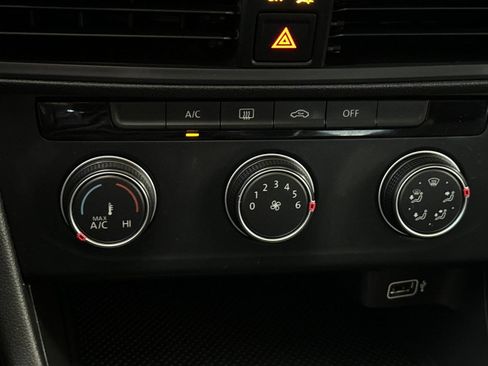 Used 2019 Volkswagen Jetta S w/ Driver Assistance Package FWD image 19