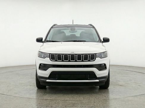 Used 2025 Jeep Compass Limited image 2