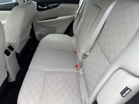 Used 2020 Nissan Rogue Sport SV AWD/4WD image 11