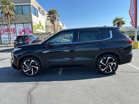 New 2025 Mitsubishi Outlander SEL image 6