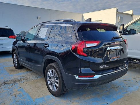 Certified 2022 GMC Terrain SLT w/ Tech Package image 6