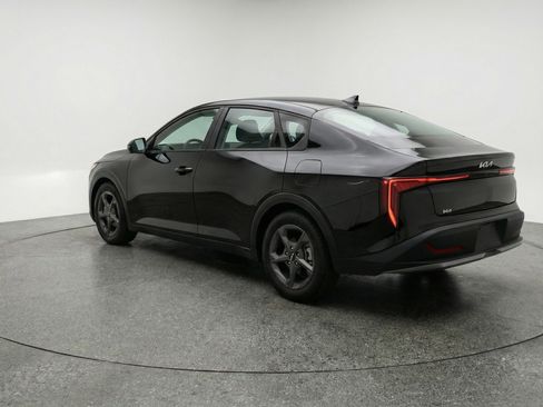 Used 2025 Kia K4 FWD image 6
