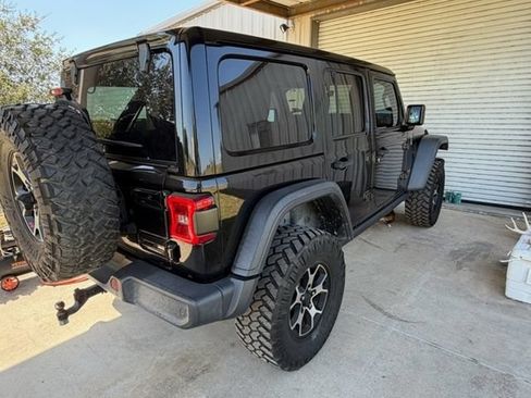 Used 2020 Jeep Wrangler Unlimited Rubicon AWD/4WD image 2