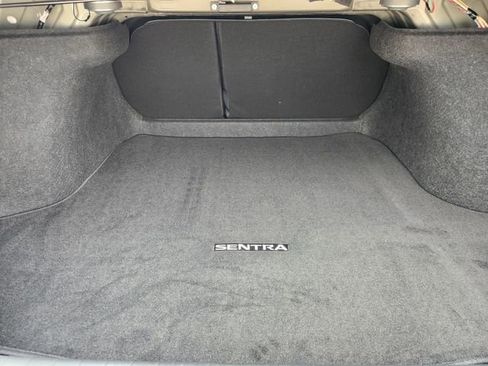 New 2025 Nissan Sentra SR w/ Midnight Edition image 25