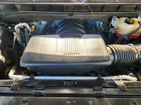 Used 2021 Chevrolet Tahoe LT RWD image 25