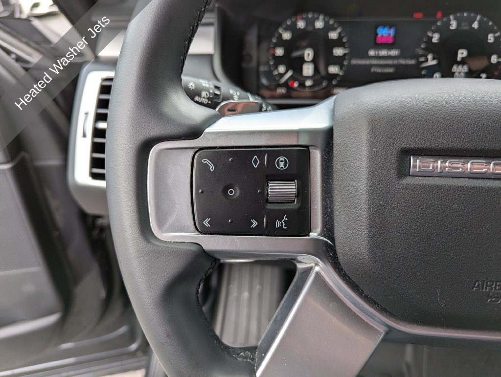 Used 2025 Land Rover Discovery Dynamic SE AWD/4WD image 17
