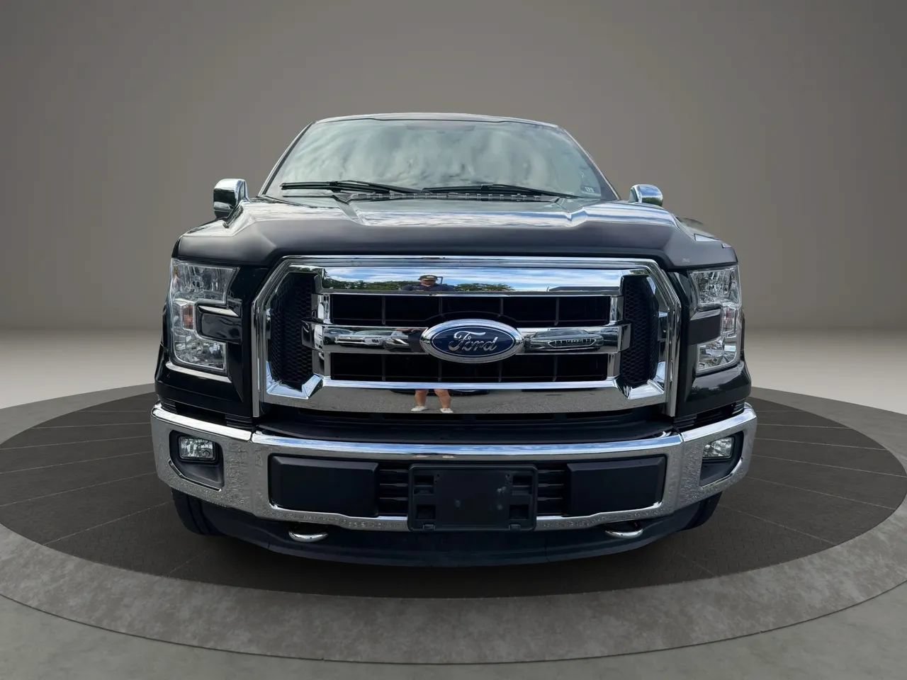 Used 2015 Ford F150 XLT w/ Equipment Group 301A Mid AWD/4WD image 2