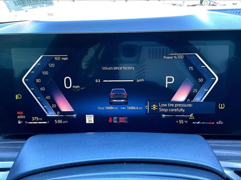 Used 2024 BMW X5 xDrive40i w/ Parking Assistance Package image 27