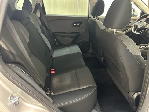 Certified 2022 Nissan Rogue SV image 19