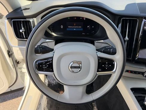 Used 2023 Volvo XC60 B5 Plus w/ Climate Package FWD image 24