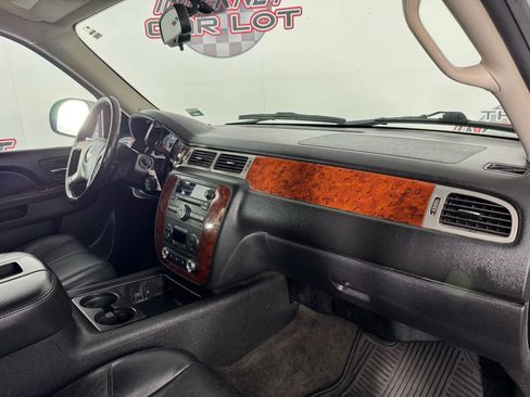 Used 2011 Chevrolet Tahoe LT image 12
