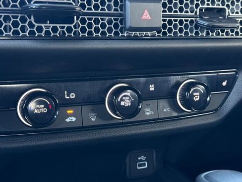 Certified 2025 Honda HR-V Sport image 24