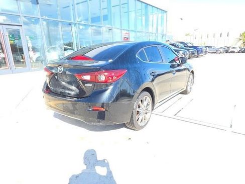 Used 2018 MAZDA MAZDA3 Touring image 5