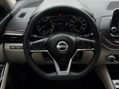 Used 2023 Nissan Altima 2.5 SV image 20