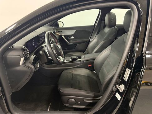 Used 2022 Mercedes-Benz A 220 4MATIC w/ AMG Line image 9