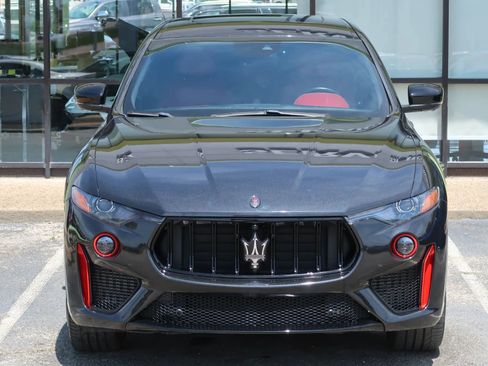 Used 2022 Maserati Levante Modena AWD/4WD image 3
