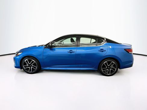 Used 2025 Nissan Sentra SR FWD image 4