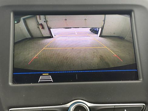 Used 2020 Chevrolet Equinox LS w/ LS Convenience Package image 14