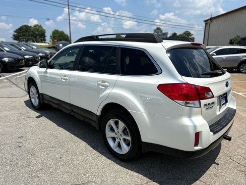 Used 2013 Subaru Outback 2.5i Premium w/ Popular Pkg 1A image 2