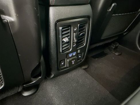 Used 2024 Dodge Durango GT image 35