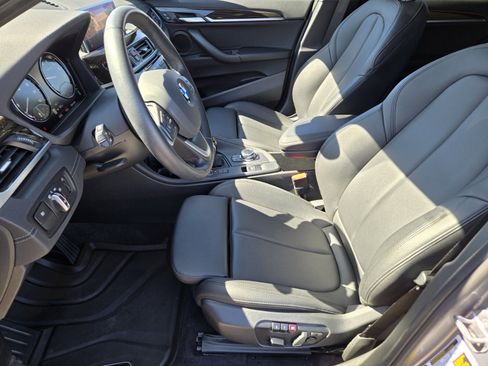 Used 2023 BMW X2 sDrive28i w/ Convenience Package image 11