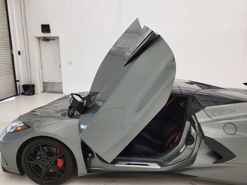 Used 2022 Chevrolet Corvette Stingray Premium Conv w/ Z51 Performance Package RWD image 19