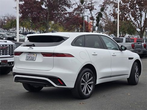 Used 2024 Jaguar F-PACE R-Dynamic S image 4