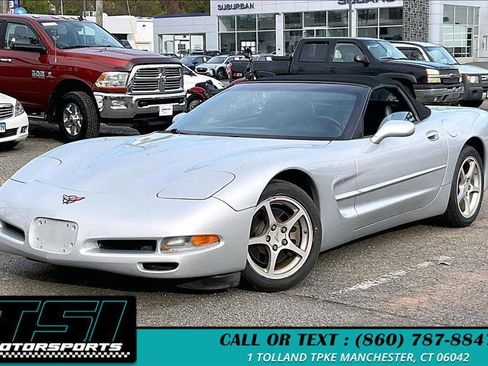 Used 2000 Chevrolet Corvette Convertible RWD image 2