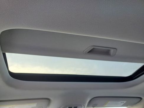 Certified 2024 Chevrolet Trax ACTIV w/ Sunroof Package image 33