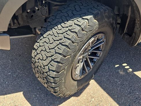 Used 2020 Ford F150 Raptor w/ Equipment Group 802A Luxury AWD/4WD image 32