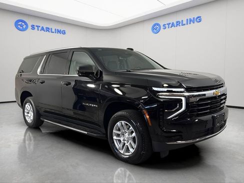 Used 2025 Chevrolet Suburban LS image 14