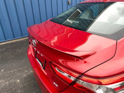 Used 2019 Toyota Camry SE w/ Audio Package image 32