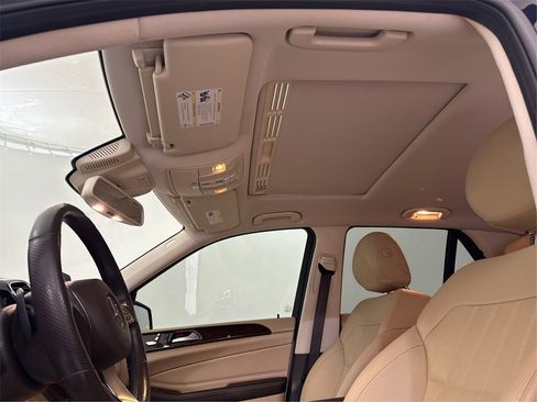 Used 2018 Mercedes-Benz GLE 350 image 34