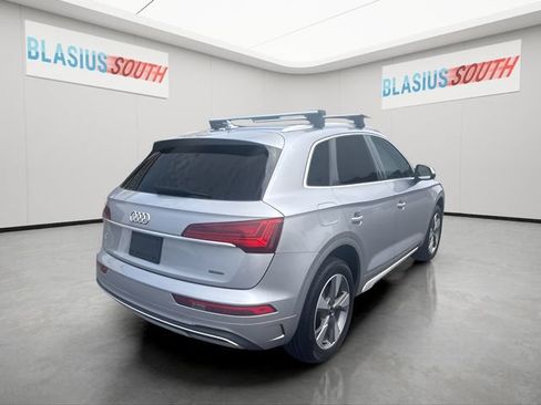 Used 2023 Audi Q5 2.0T Premium Plus w/ Premium Plus Package AWD/4WD image 3
