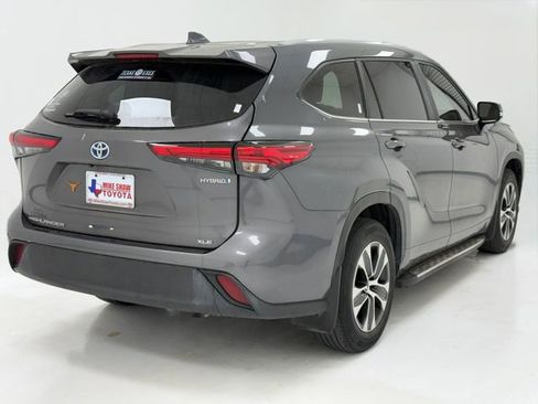 Used 2023 Toyota Highlander XLE image 20