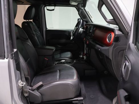 Used 2018 Jeep Wrangler Rubicon AWD/4WD image 17