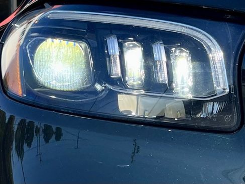 Used 2021 Mercedes-Benz GLS 580 GLS 580 image 14