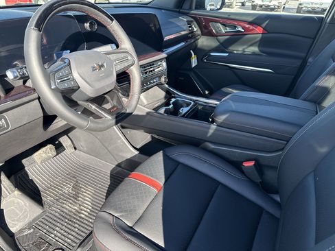 New 2026 Chevrolet Traverse RS image 11