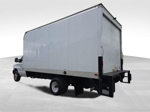 Used 2022 Ford E-450 and Econoline 450 Super Duty RWD image 9