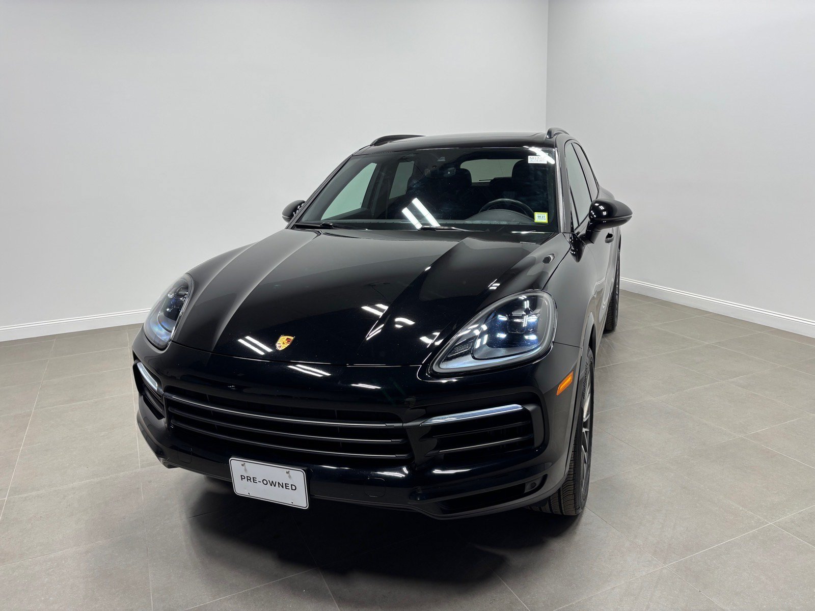 Used 2023 Porsche Cayenne Platinum Edition AWD/4WD image 2