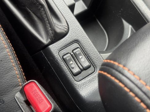 Used 2017 Subaru Crosstrek 2.0i Limited image 16