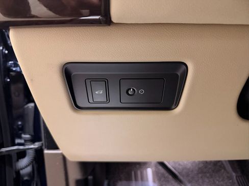 Used 2020 Land Rover Range Rover AWD/4WD image 16