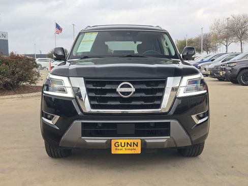 Used 2021 Nissan Armada SL w/ Captain's Chairs Package image 2