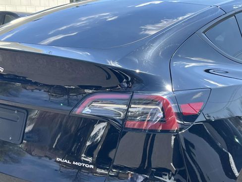 Used 2022 Tesla Model Y Long Range AWD/4WD image 9