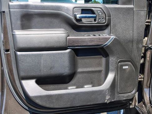 Used 2020 Chevrolet Silverado 2500 LTZ w/ LTZ Plus Package image 18