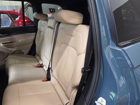 New 2026 Jeep Grand Cherokee Limited image 14