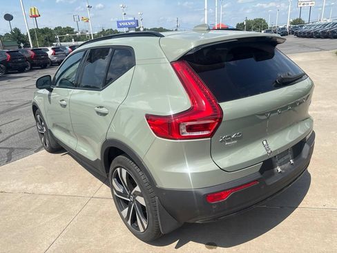 Used 2024 Volvo XC40 B5 Plus w/ Protection Package Premier AWD/4WD image 8