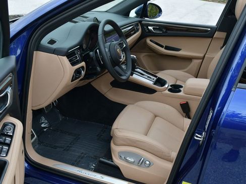 Used 2024 Porsche Macan S AWD/4WD image 43